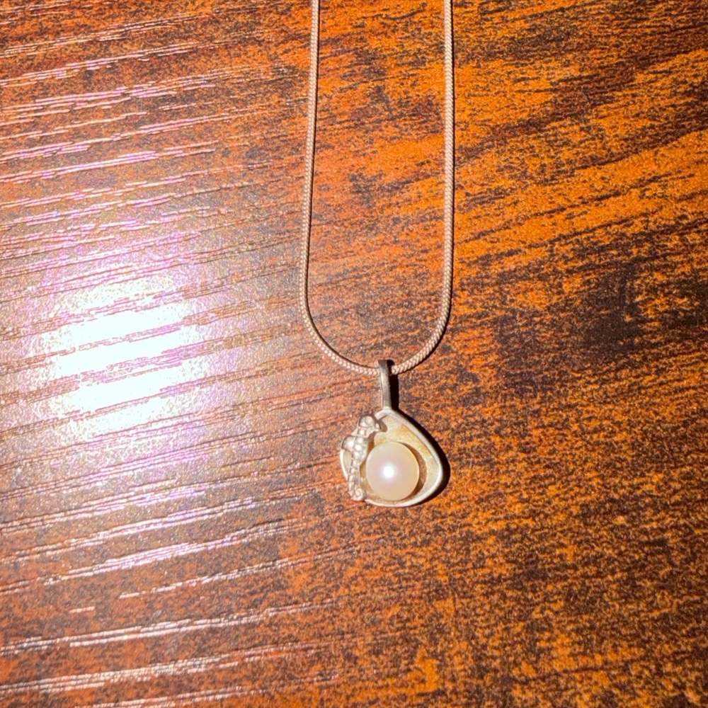 Elegant Silver Pearl Pendant Necklace